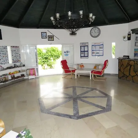 Maison 48 Hotel apartamentowy 3*
