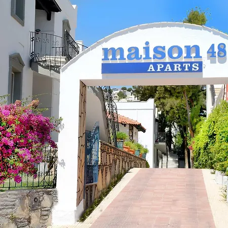 Maison 48 Apartahotel 4*