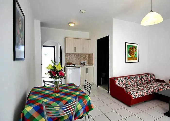 Maison 48 Aparthotel